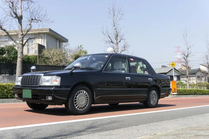 タクシーの車内にも最適です。